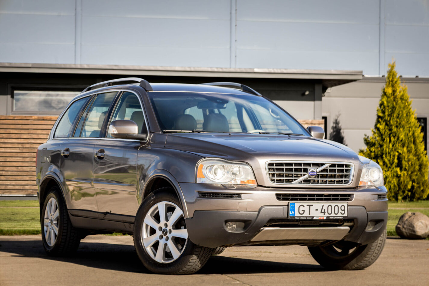 VOLVO XC90