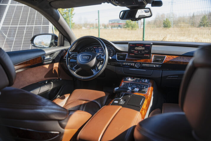 AUDI A8 QUATTRO