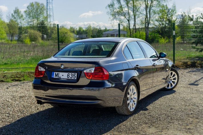 BMW 325