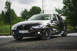 BMW 320I