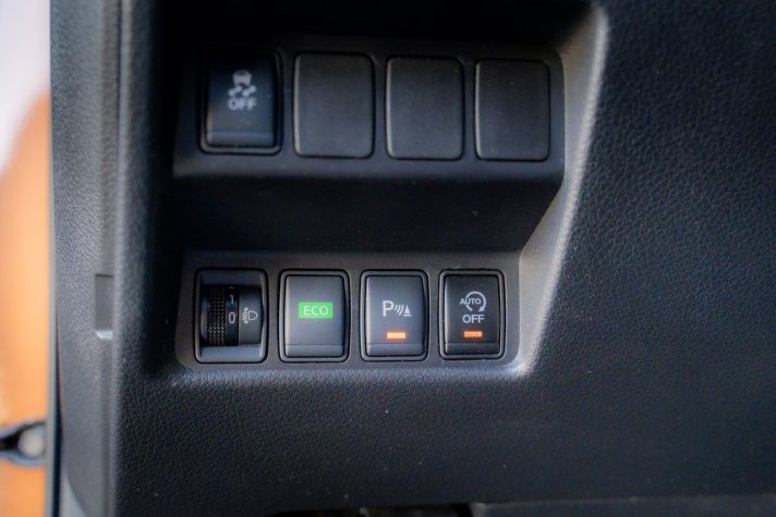 NISSAN X TRAIL