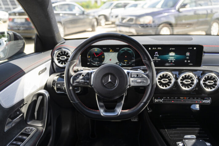 MERCEDES BENZ CLA 200D