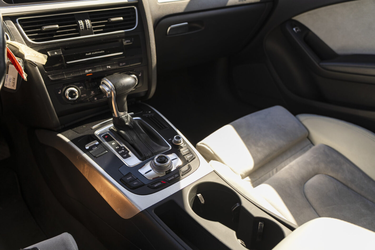 AUDI A4 AVANT QUATTRO