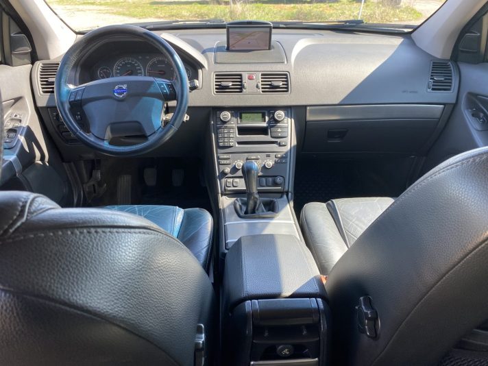 VOLVO XC-90