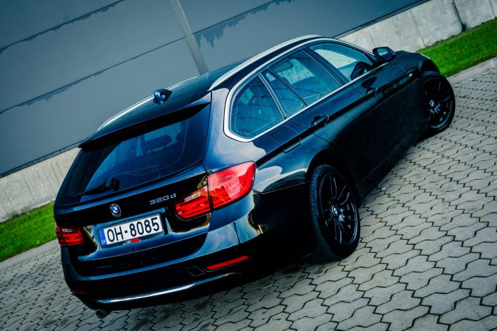 BMW 320
