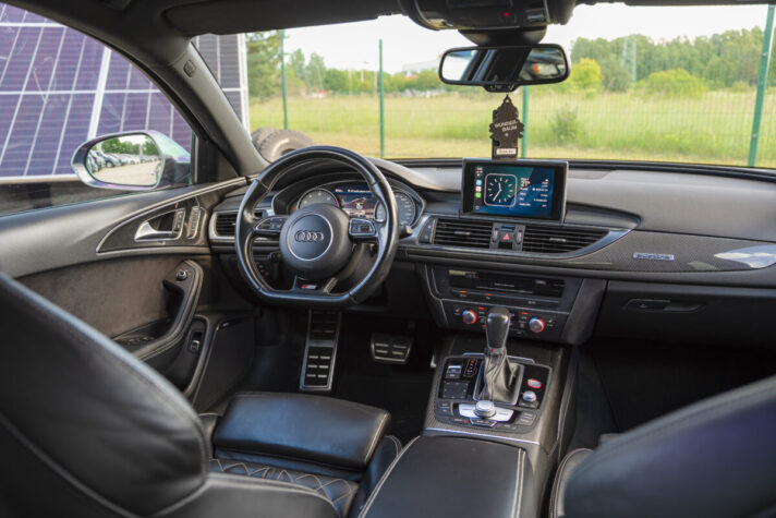 AUDI S6 AVANT