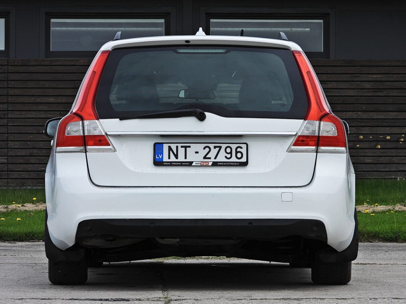 VOLVO V70
