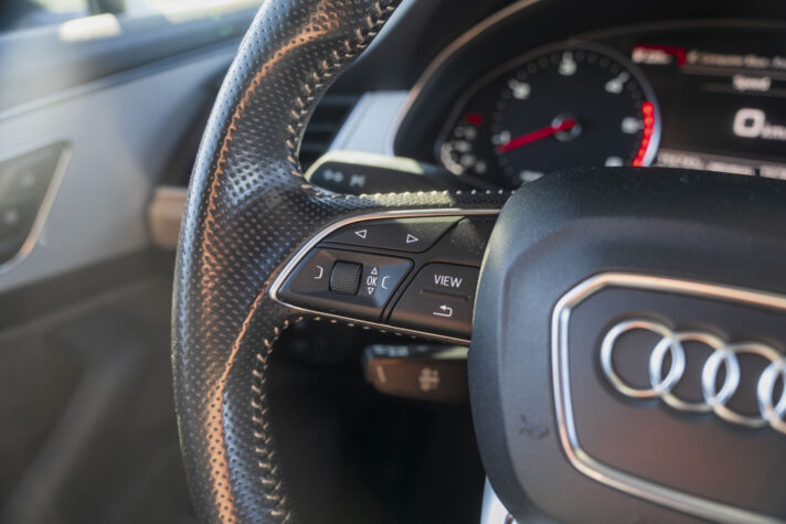 AUDI Q7 S-LINE