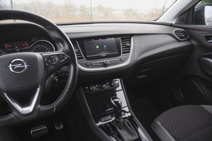 OPEL GRANDLAND X