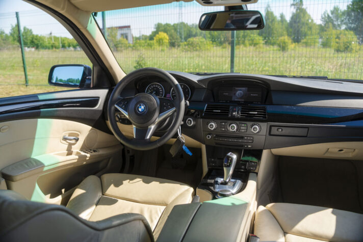 BMW 525