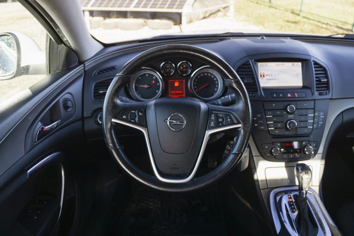 OPEL INSIGNIA