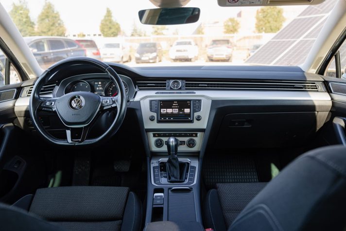 VW PASSAT