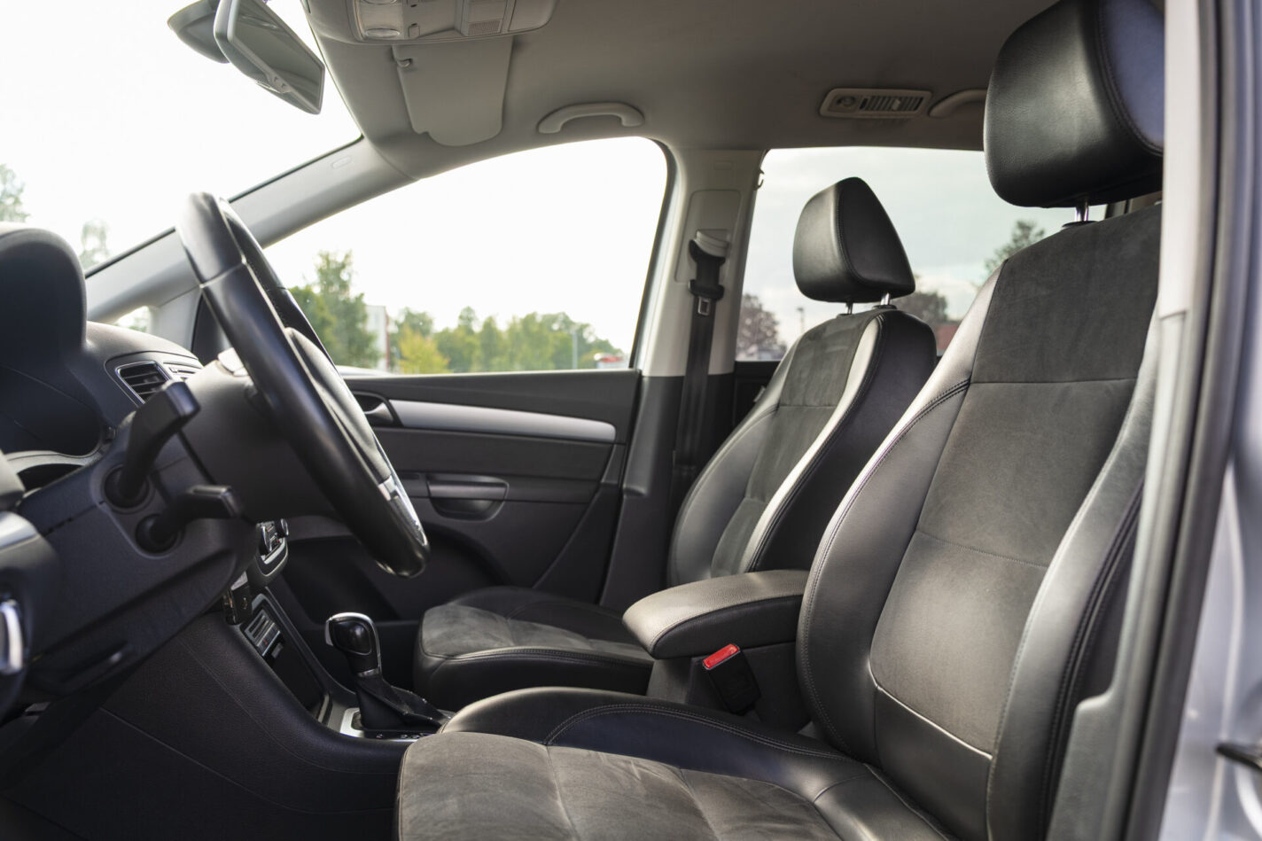 VW SHARAN