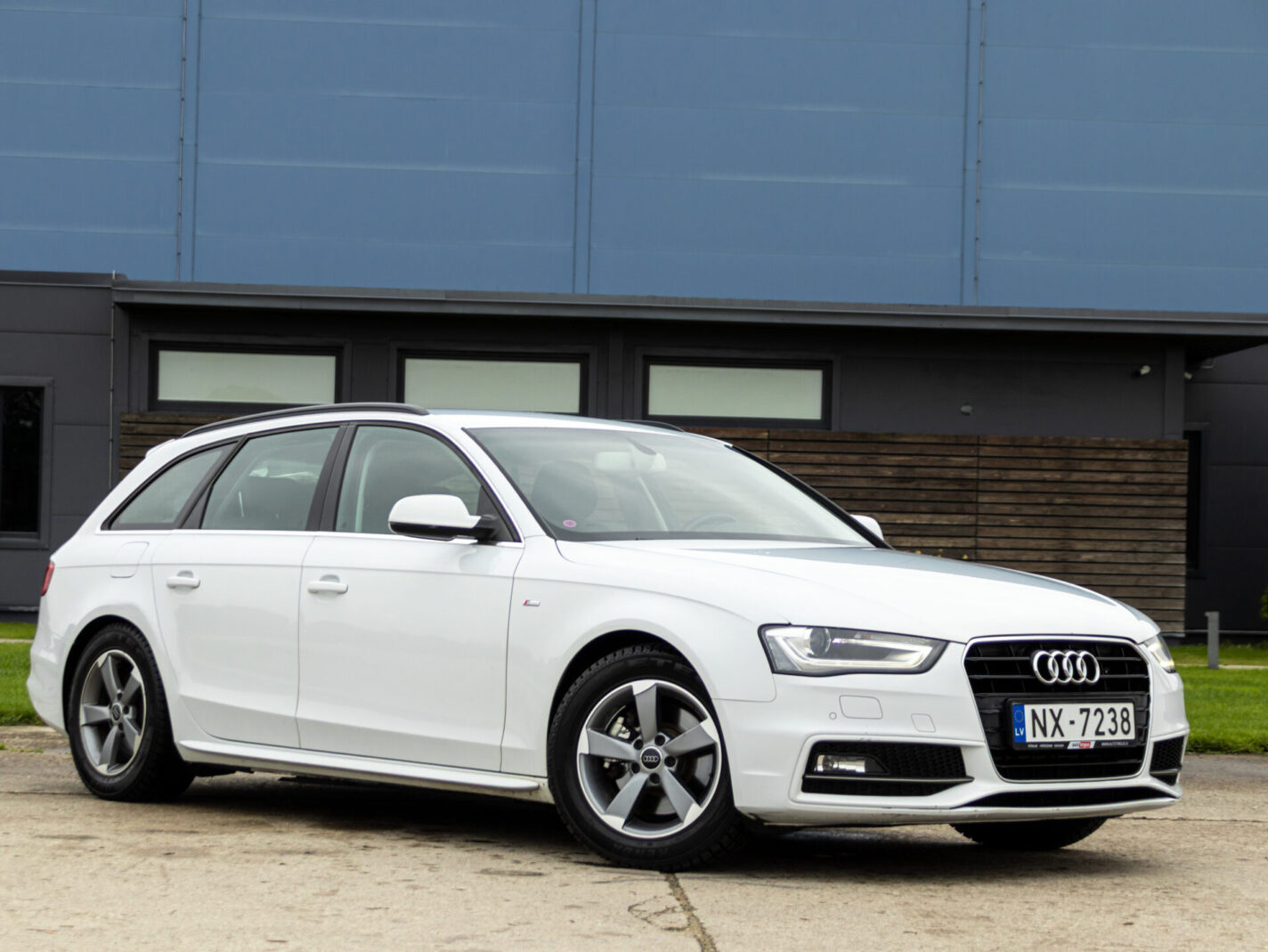 AUDI A4