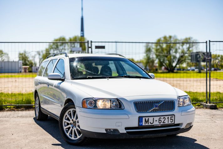 VOLVO V70