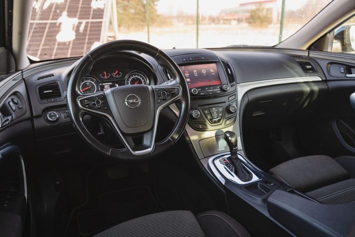 OPEL INSIGNIA SPORTS TOURER SW