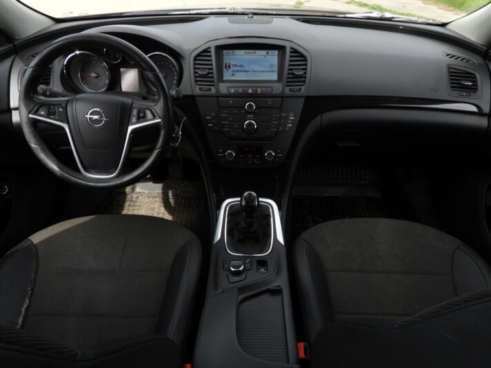 OPEL INSIGNIA SPORTS TOURER