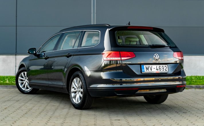 VW PASSAT
