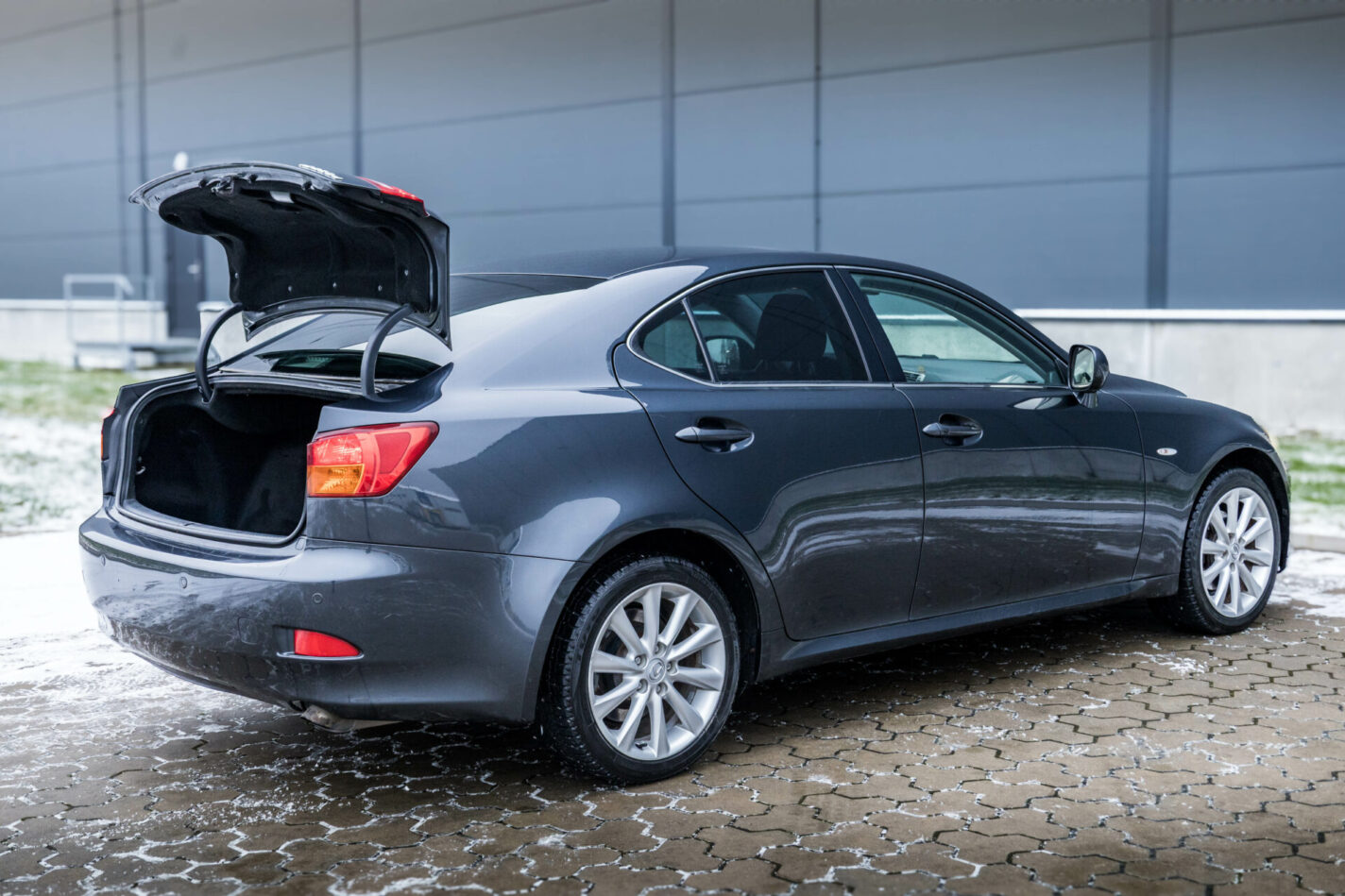 LEXUS IS 220