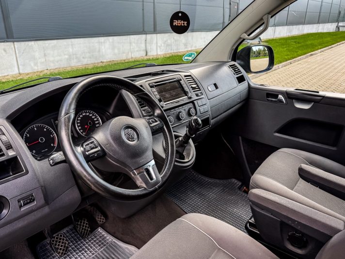 VW MULTIVAN STARTLINE