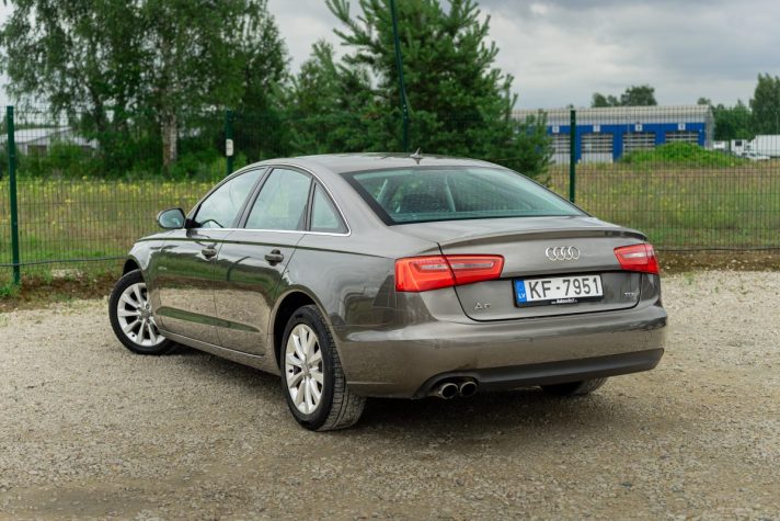 AUDI A6 LIMOUSINE