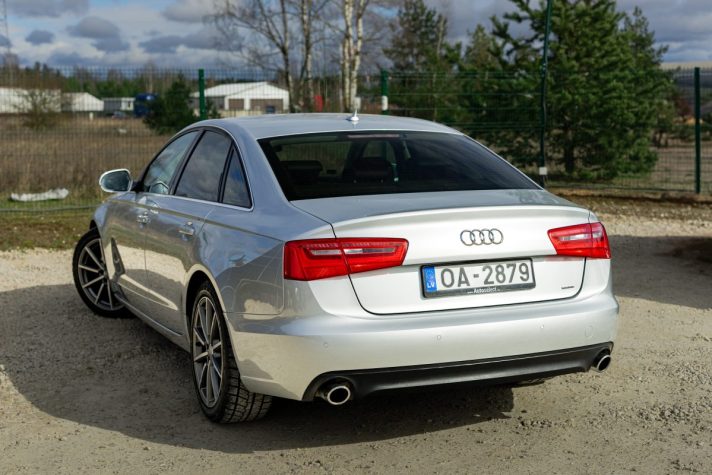 AUDI A6 QUATTRO