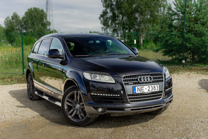 AUDI Q7