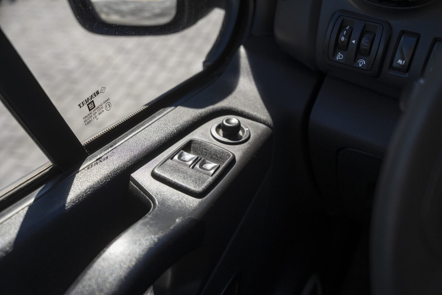 OPEL VIVARO-B