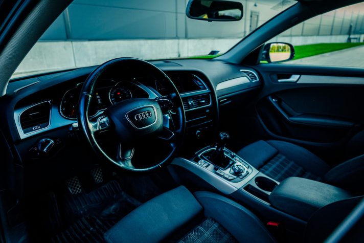AUDI A4 AVANT