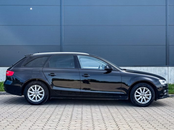 AUDI A4 AVANT