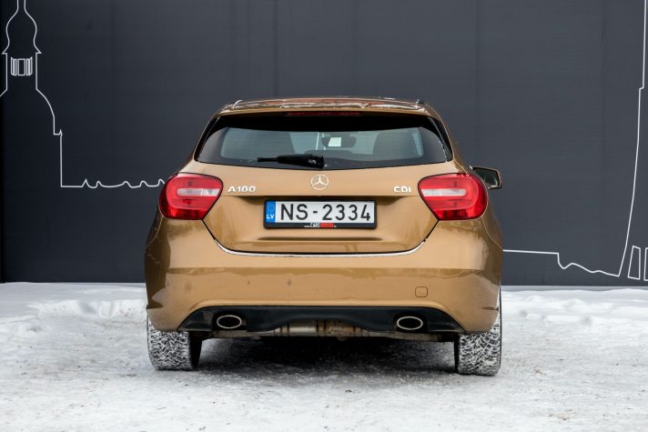 MERCEDES BENZ A180