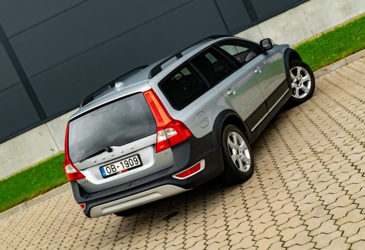 VOLVO XC70
