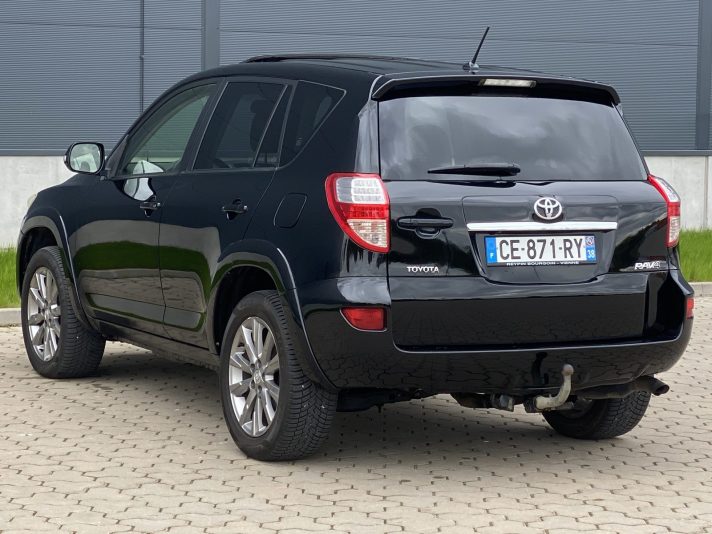 TOYOTA RAV-4 2.2D 4D  110kw Automāts 4x4