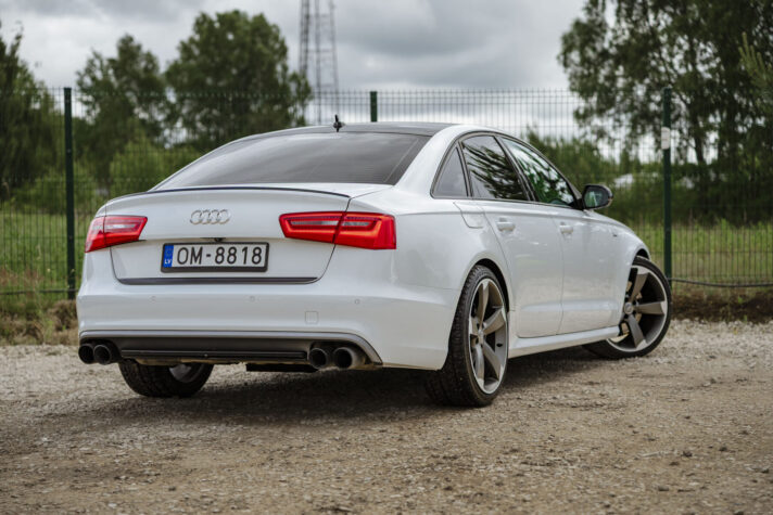 AUDI A6 LIMOUSINE QUATTRO