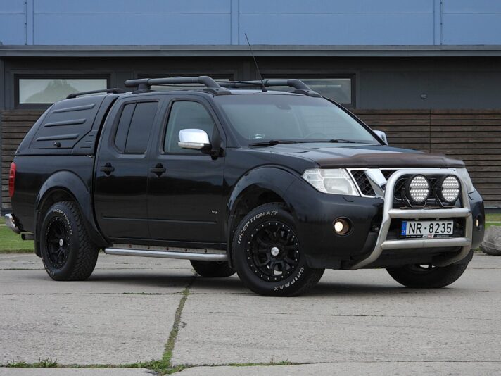 NISSAN NAVARA
