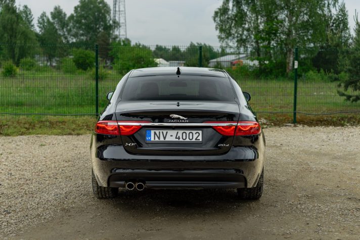 JAGUAR XF