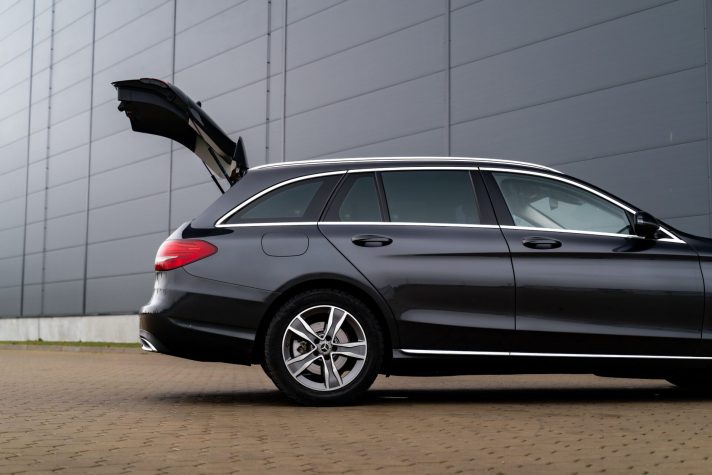 MERCEDES BENZ C200D
