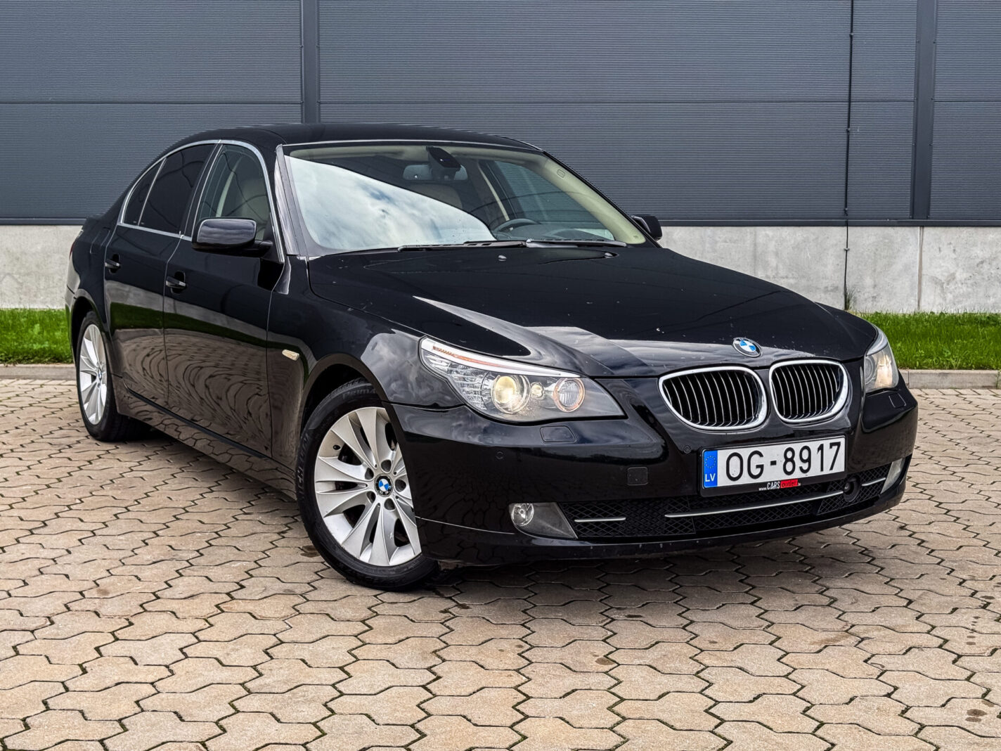 BMW 525