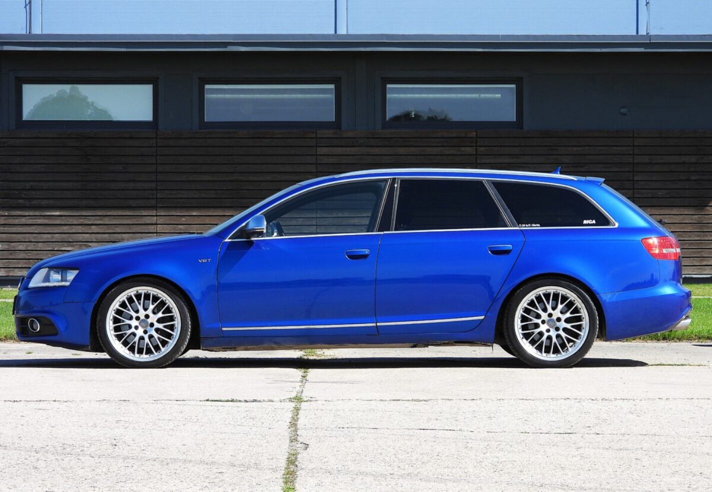 AUDI A6 AVANT S-LINE