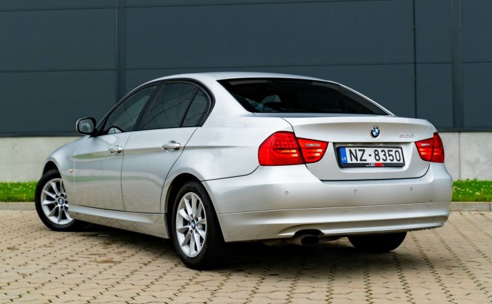 BMW 320
