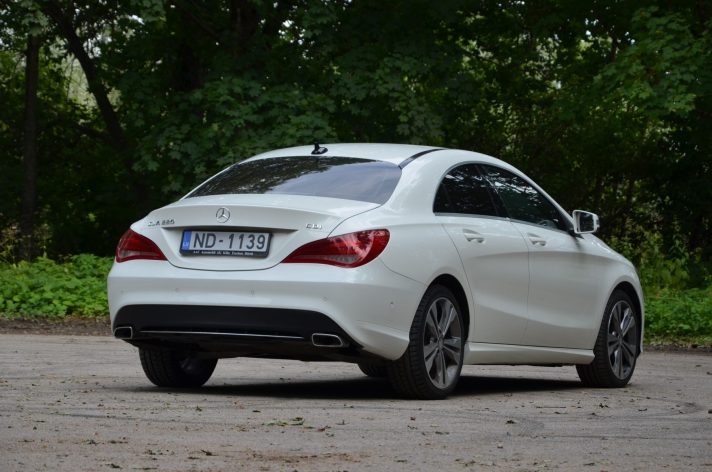 Mercedes-Benz Cla220 Sedans 2.2Cdi (125kw- 170z/s) Dīzelis ar automatisko ātrumkārbu.