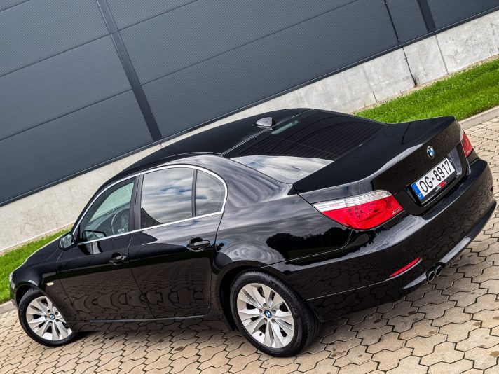 BMW 525