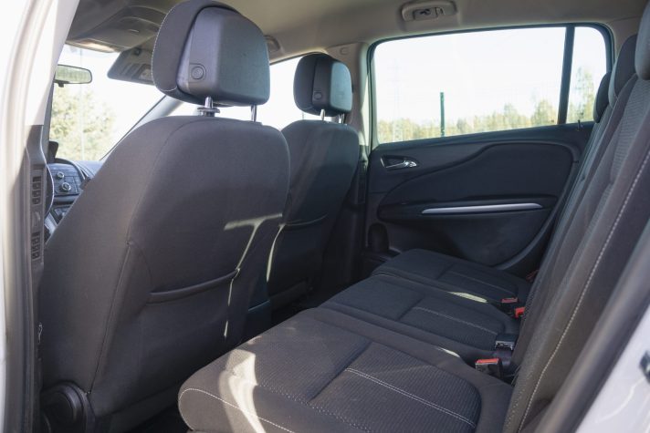 OPEL ZAFIRA TOURER