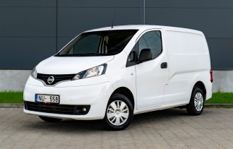 NISSAN NV200