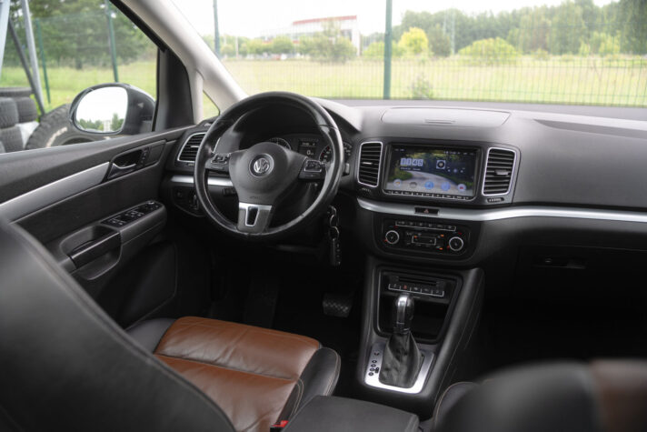 VW SHARAN