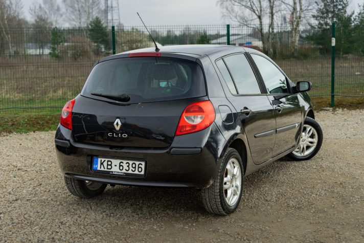 RENAULT CLIO