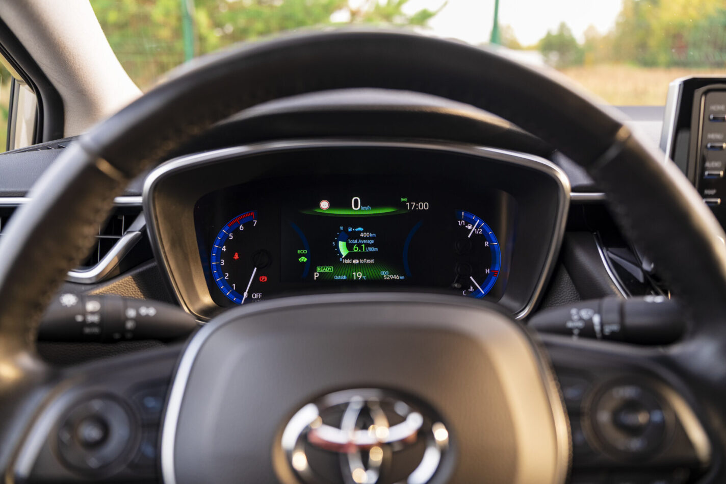 TOYOTA COROLLA HYBRID