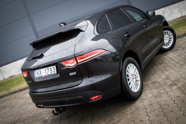 Jaguar F-Pace