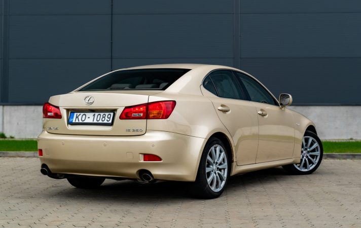 LEXUS IS 250