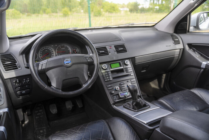 VOLVO XC90